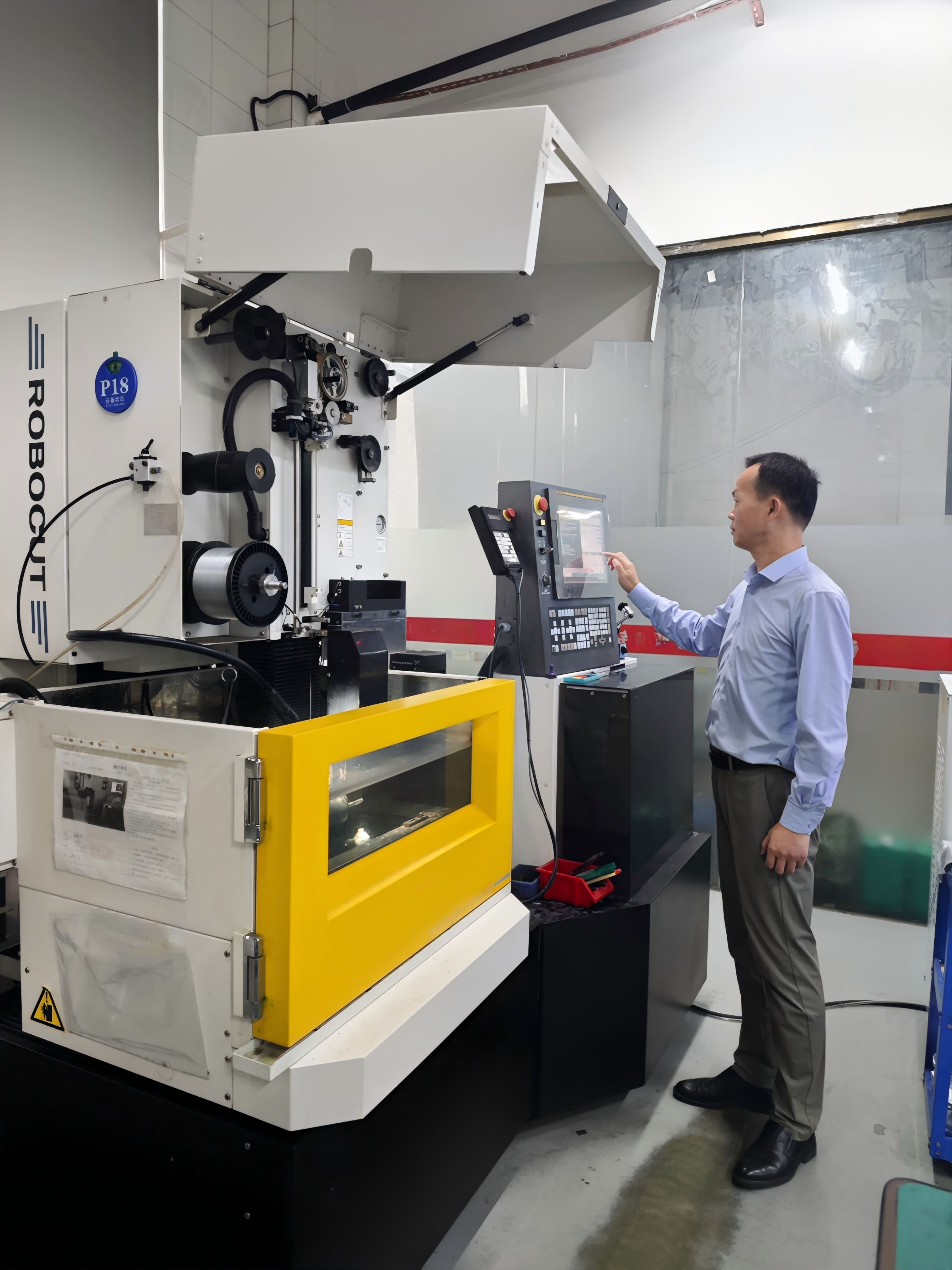 FANUC ROBOCUT Wire EDM